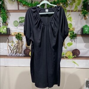 Worthington Black V-Neck Top
